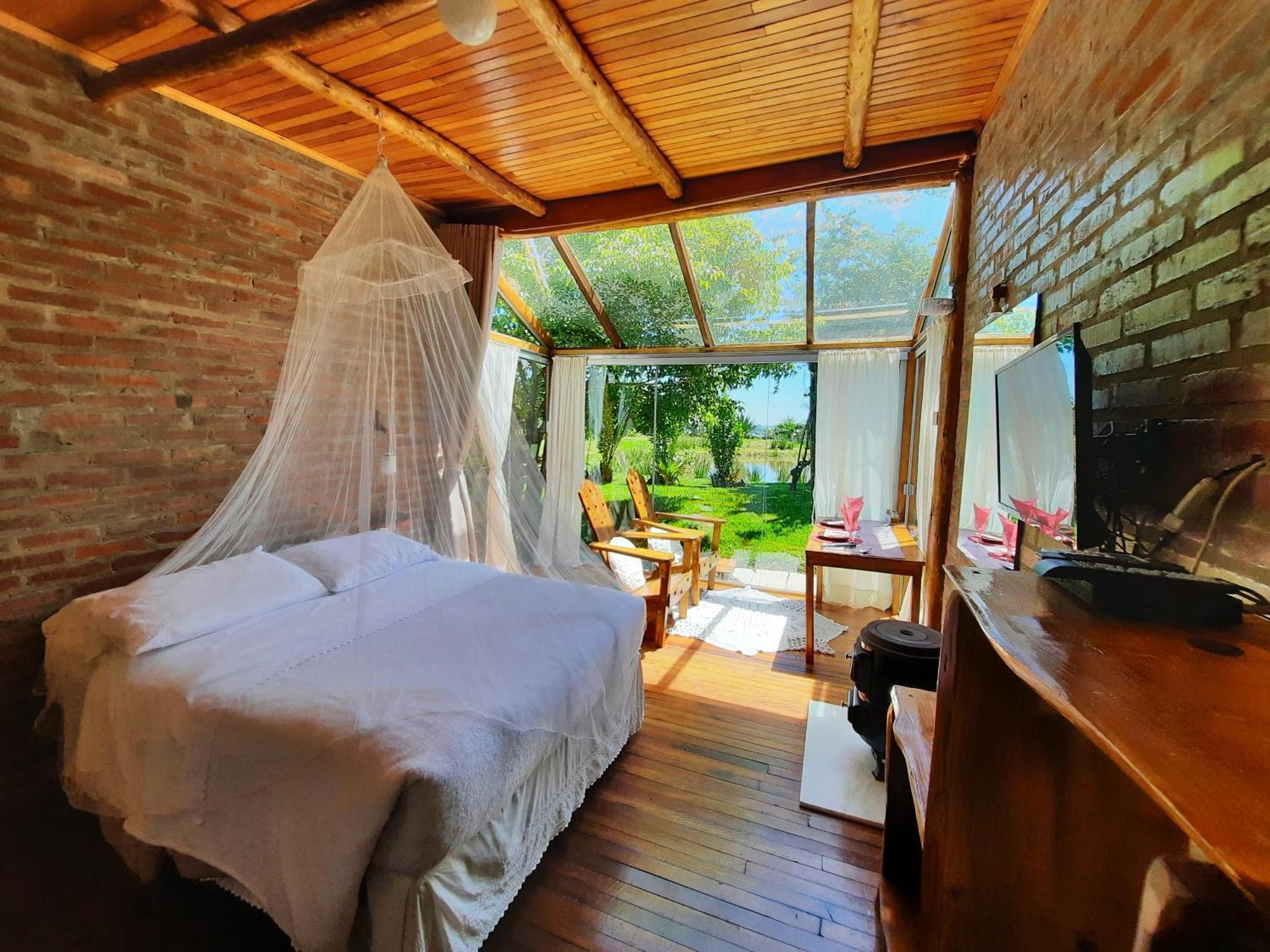 Pousada Romantica - Sitio Buraco Fundo Vale Verde  Exterior photo